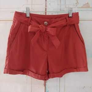Forever 21 button front cuffed zipper pocket short w bow tie belt/S/rust brown